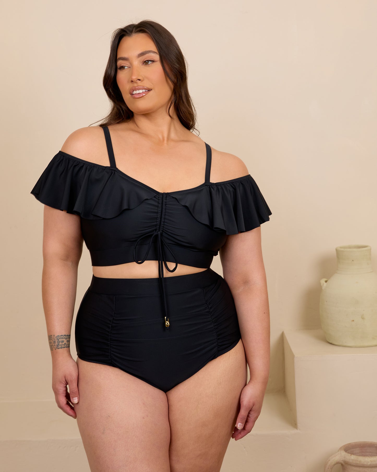 BLACK RUFFLE RUCHED BIKINI TOP