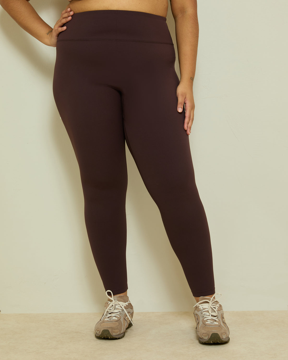 SOFT STAPLE HIGH WAIST LEGGINGS - CHOCOLATE TRUFFLE