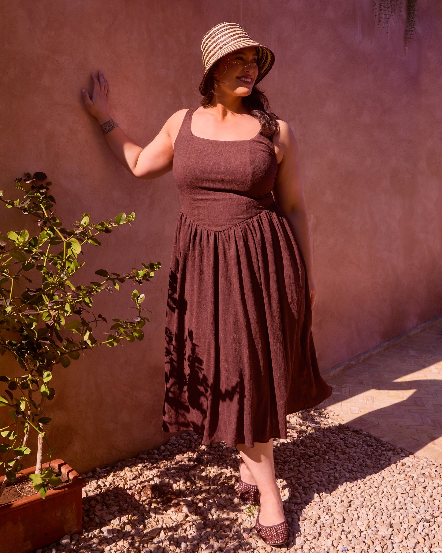 TEXTURED SHIRRED FULL SKIRT MIDI DRESS