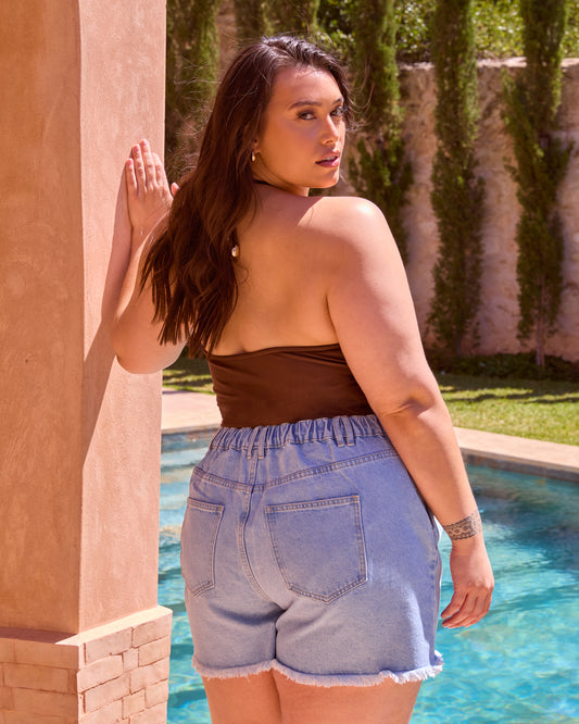 FRAYED HEM ELASTICATED DENIM SHORTS