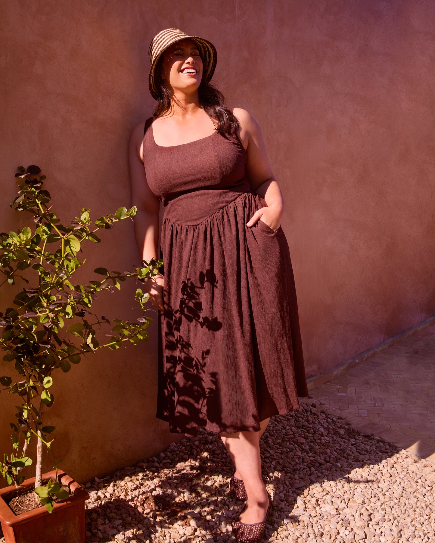 TEXTURED SHIRRED FULL SKIRT MIDI DRESS